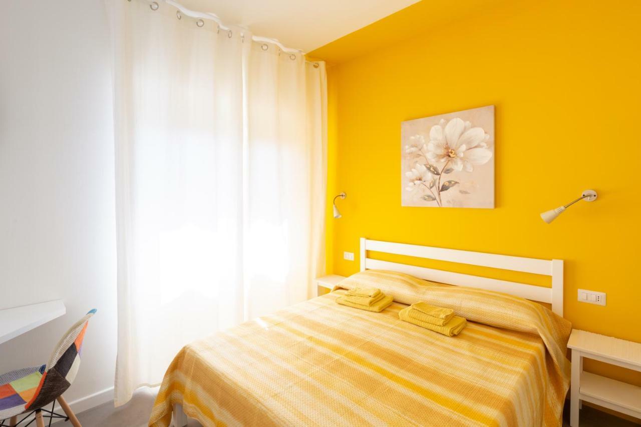 Castelvi Rooms カリアリ エクステリア 写真