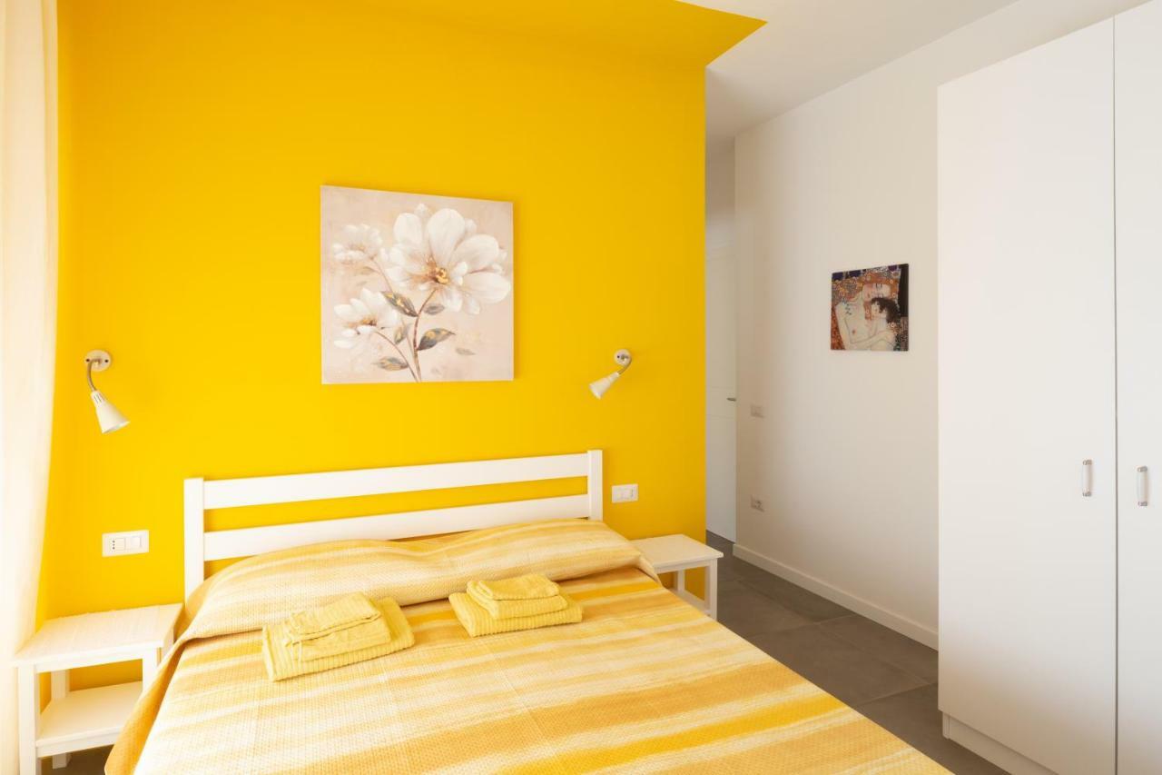 Castelvi Rooms カリアリ エクステリア 写真